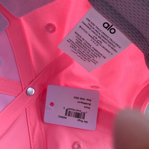 Alo Yoga Neon Bubblegum Hat - Picture 4 of 4